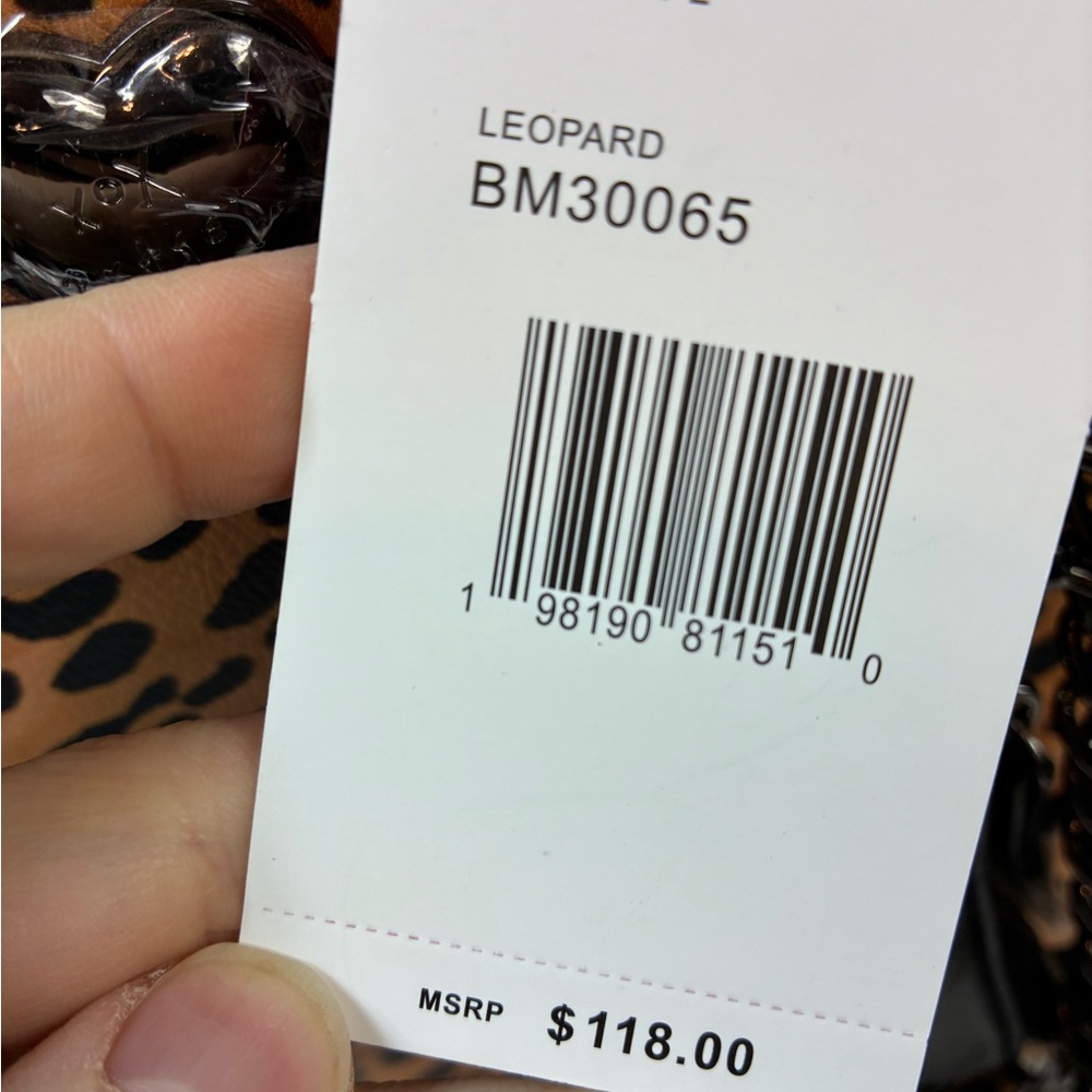Betsey Johnson Leopard XOTOTE-L BM30065 Tote Bag - NWT w/ Bonus Studded Pouch - Picture 10 of 10